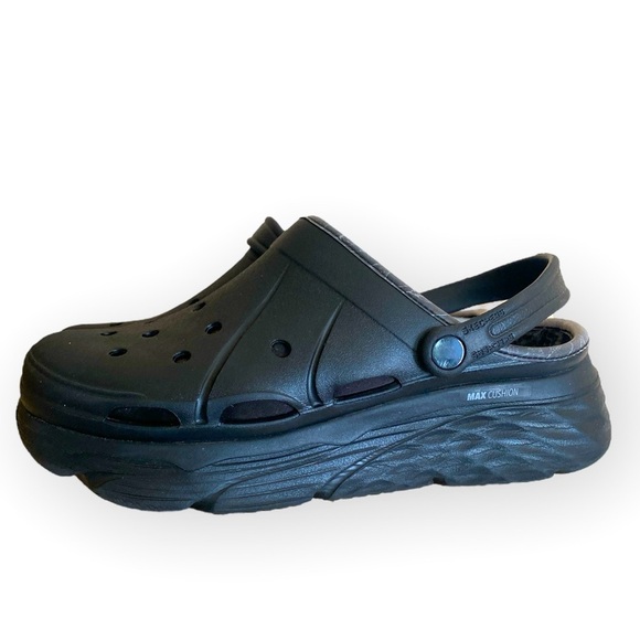 SKECHERS MAX CUSHIONING PLATFORM Faux Fur Lined Foamies Mules Size 10 Gothic - Picture 1 of 15